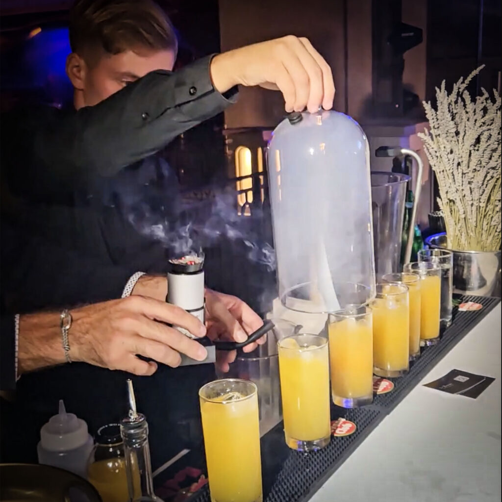 Cocktails préparés sous cloche