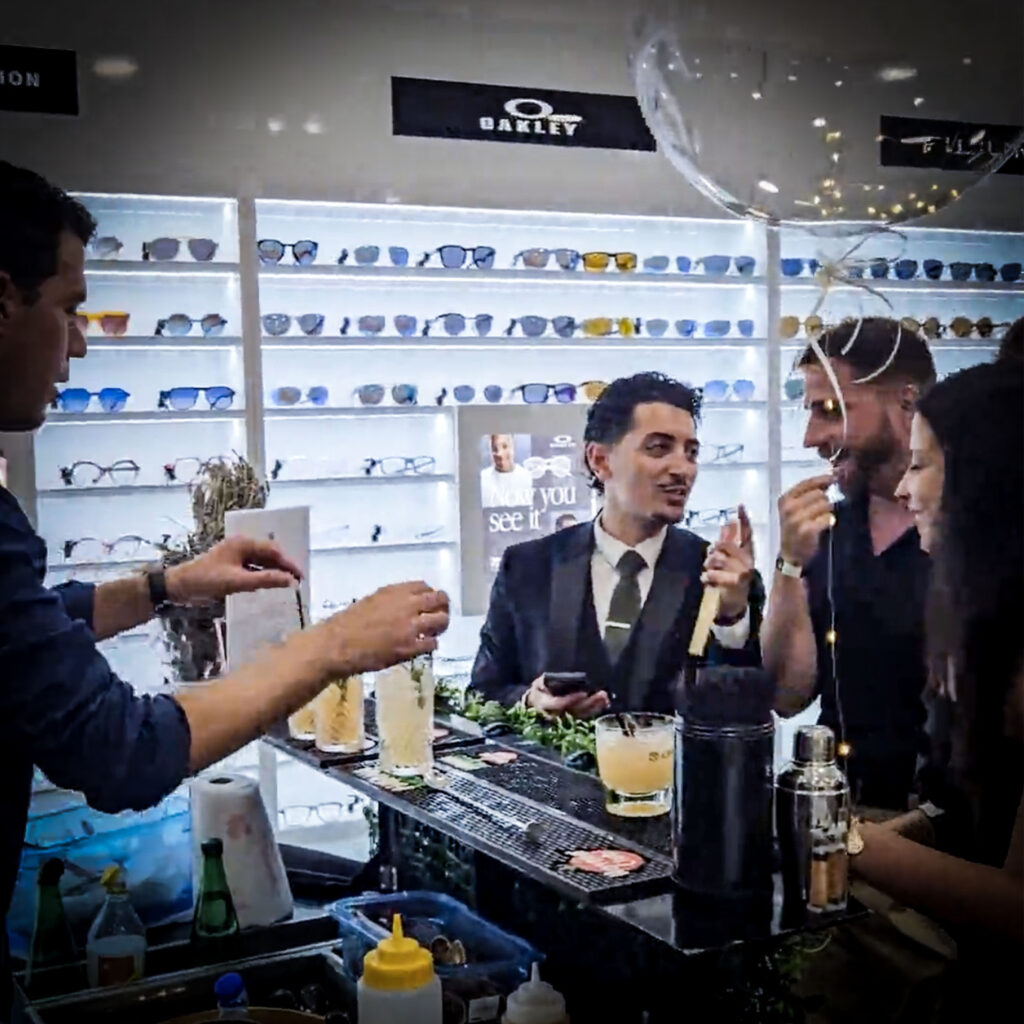 Cocktail signature So Barman pour soirée boutique à Cannes
