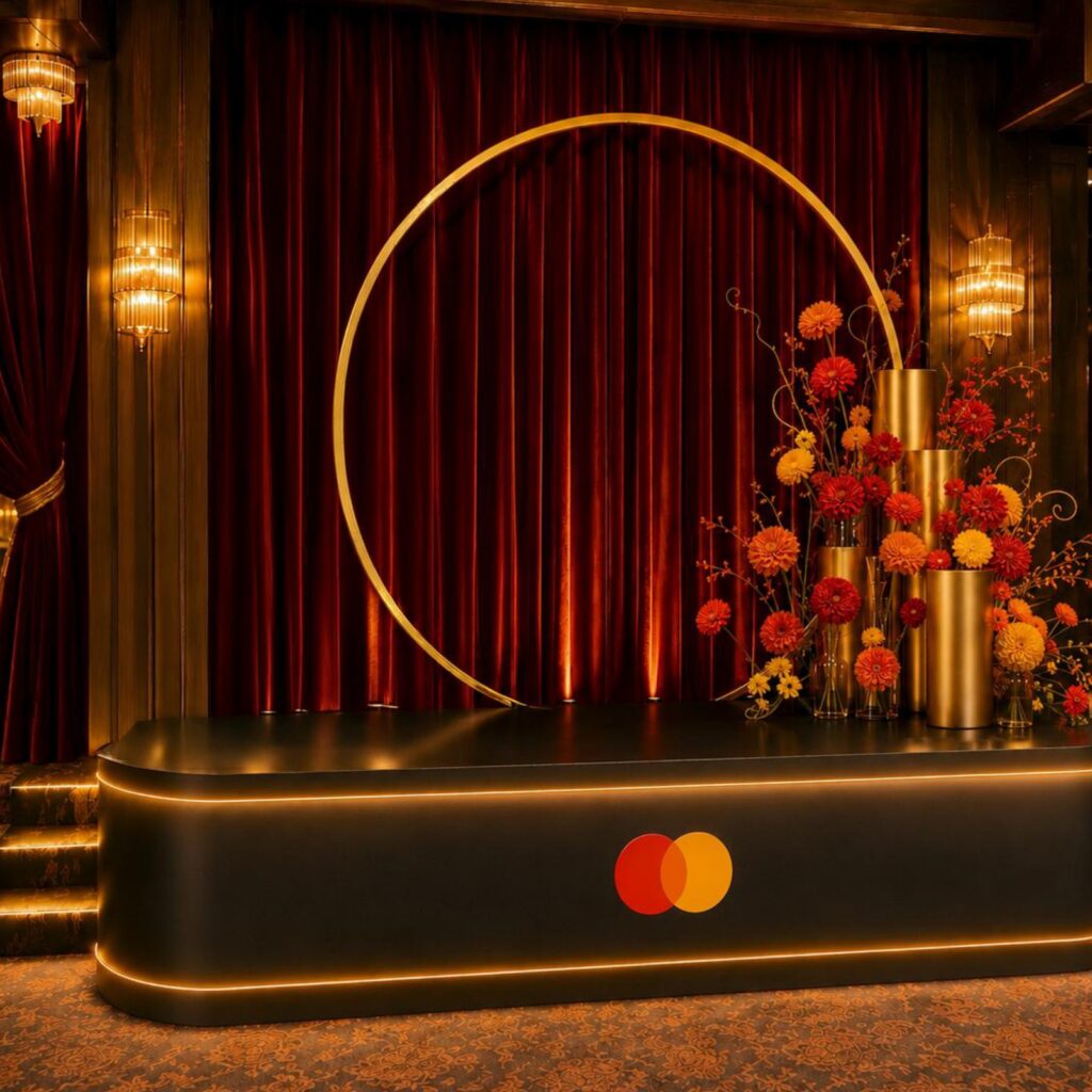 Scène reveal Black & Gold pour le gala Mastercard