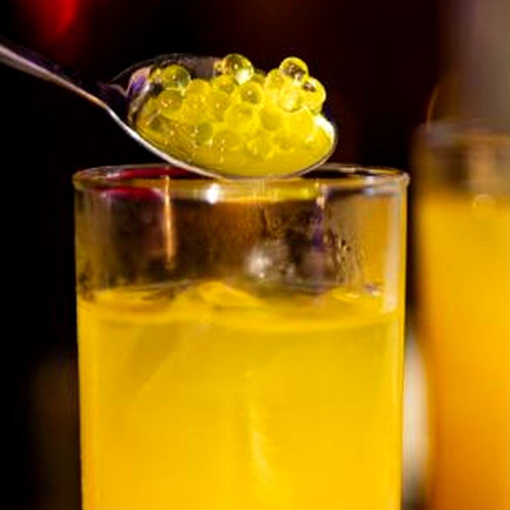 Fumage sous cloche pour une animation mocktail moléculaire