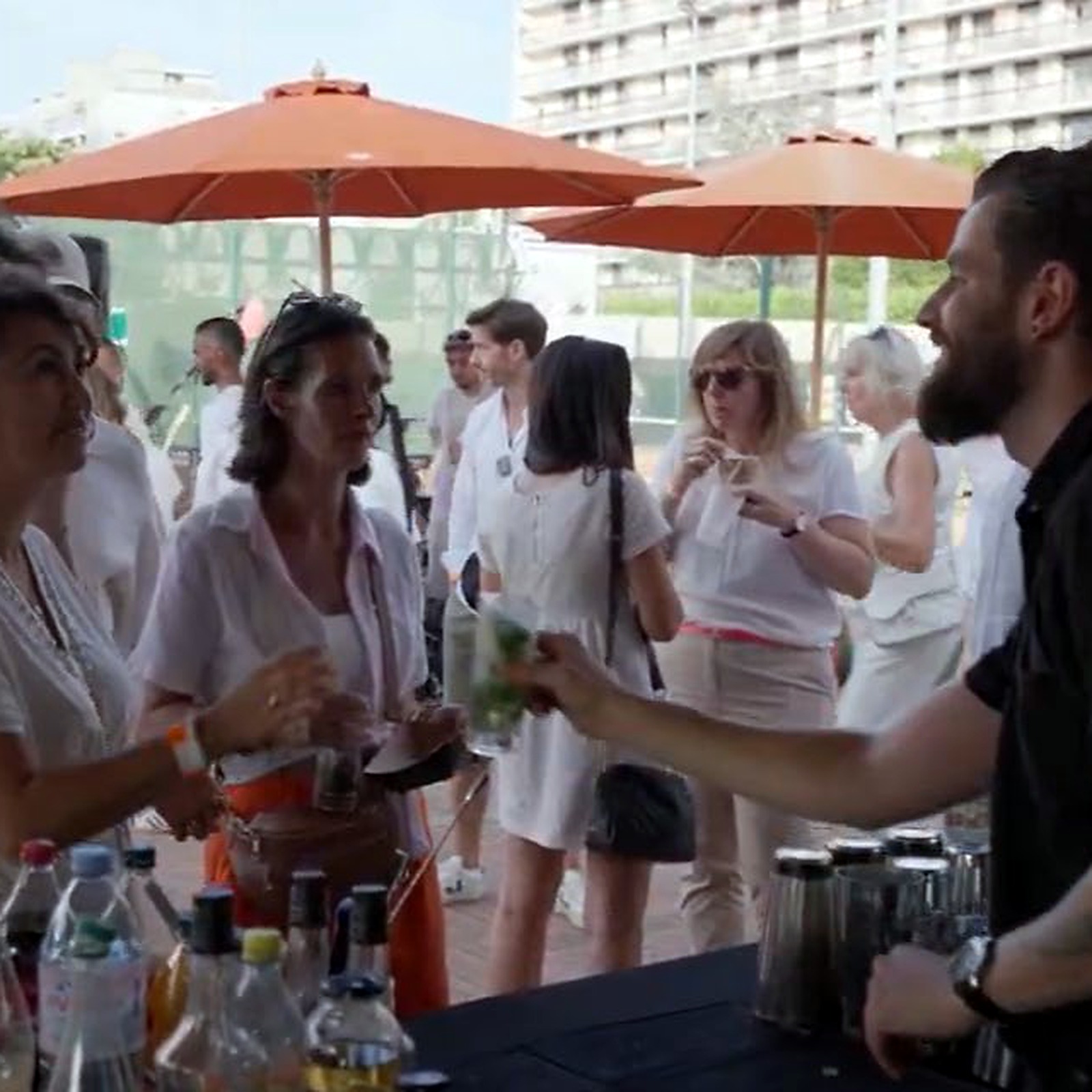 Service cocktail premium pour les invités SOREL à Paris